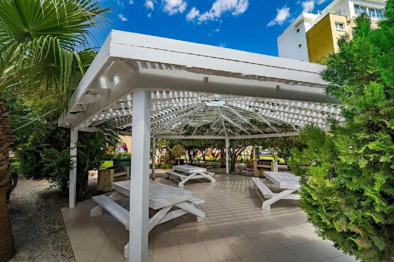 Spartacus Pool Apartments In Caesar Resort & Spa Trikomo Extérieur photo