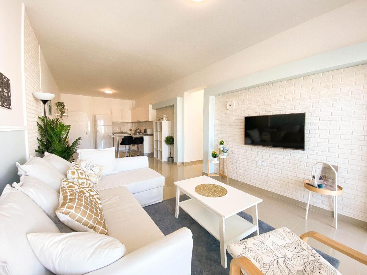 Spartacus Pool Apartments In Caesar Resort & Spa Trikomo Extérieur photo